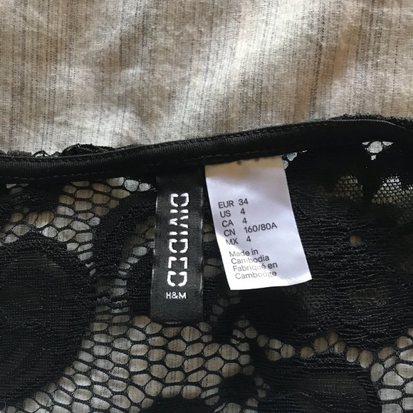 H&M Lacy Little Black Dreas - Picture 4 of 4